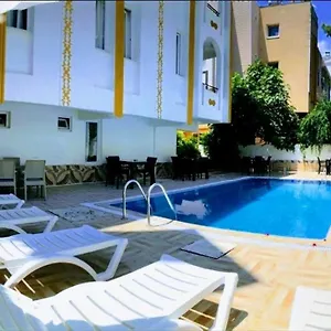 3* Hotel Lavin Garden